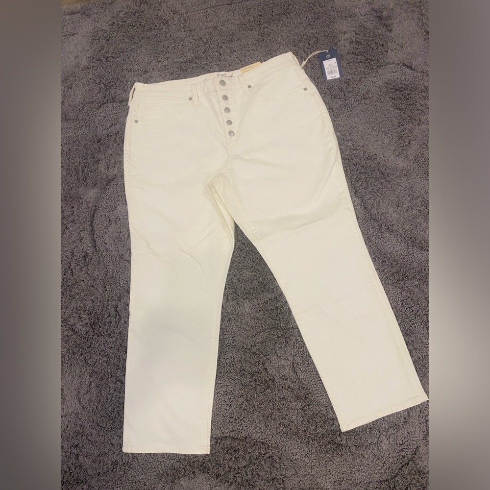 Universal Thread White High-Rise Straight Crop Button-Fly Cropped Jeans